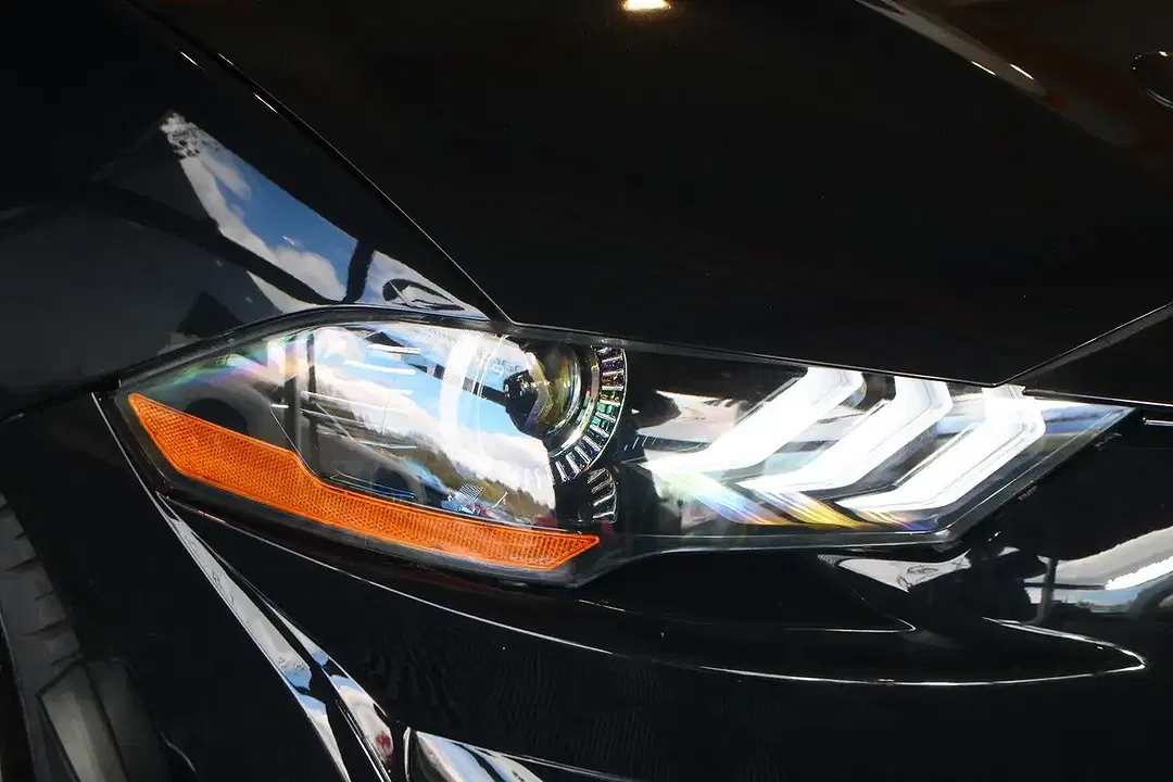 Ford Mustang - Thumbnail 10