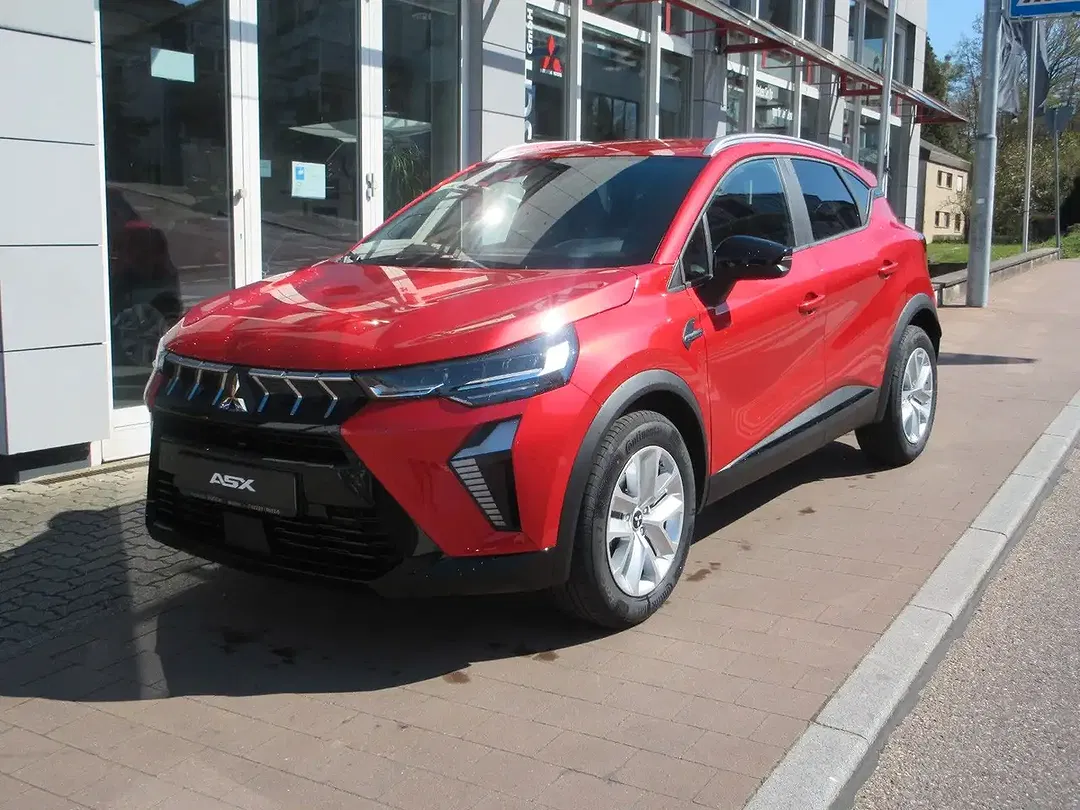 Mitsubishi ASX - Thumbnail 1
