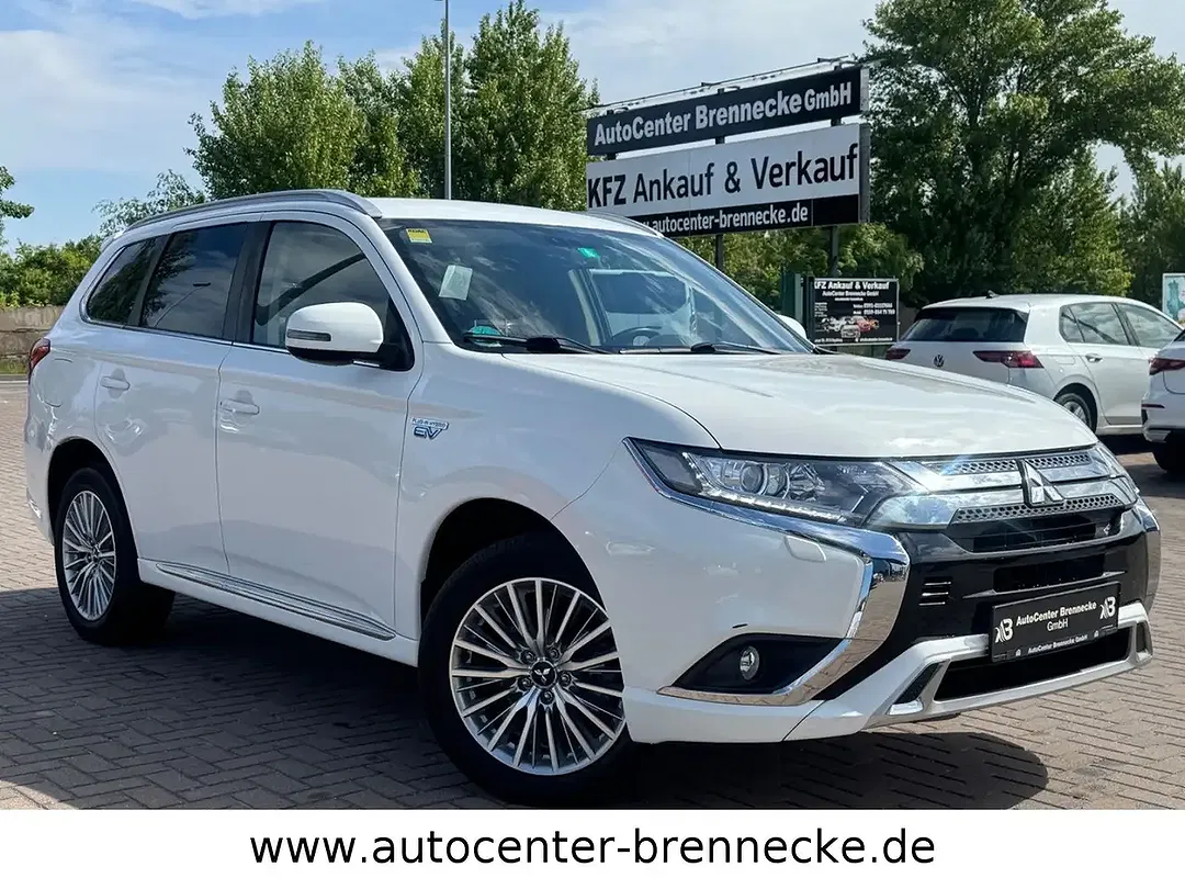 Mitsubishi Outlander PHEV 4WD Basis