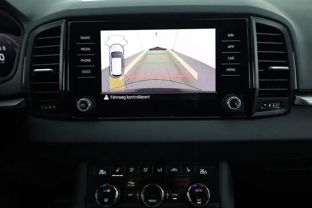 Skoda Karoq - Thumbnail 6