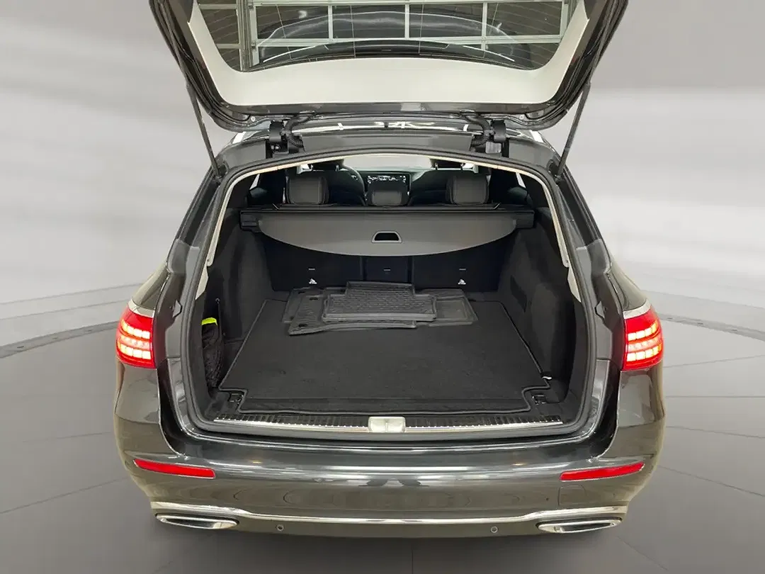 Mercedes-Benz E 220 - Thumbnail 12