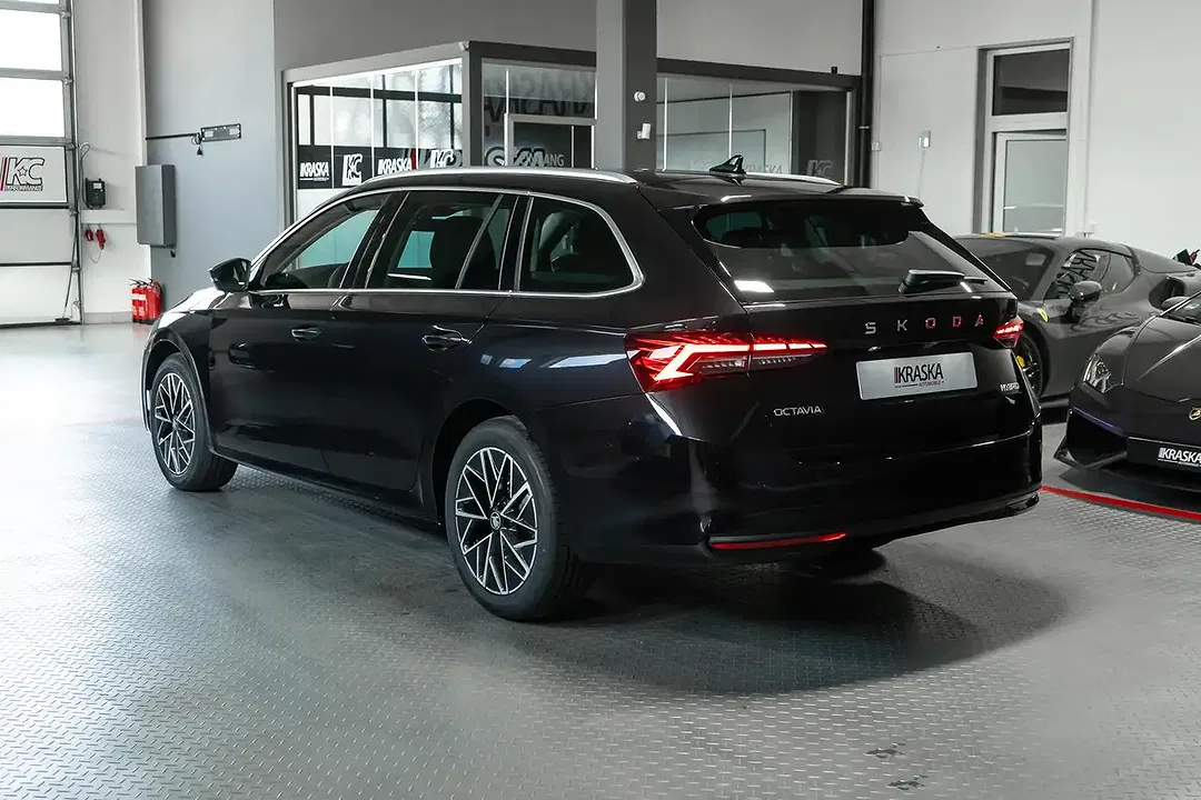 Skoda Octavia - Thumbnail 12