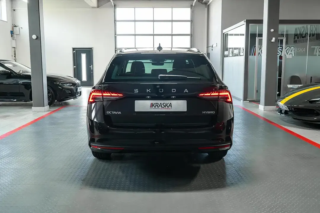 Skoda Octavia - Thumbnail 9