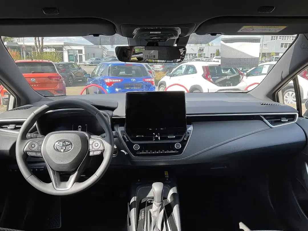 Toyota Corolla - Thumbnail 12