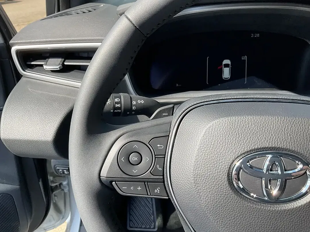 Toyota Corolla - Thumbnail 15