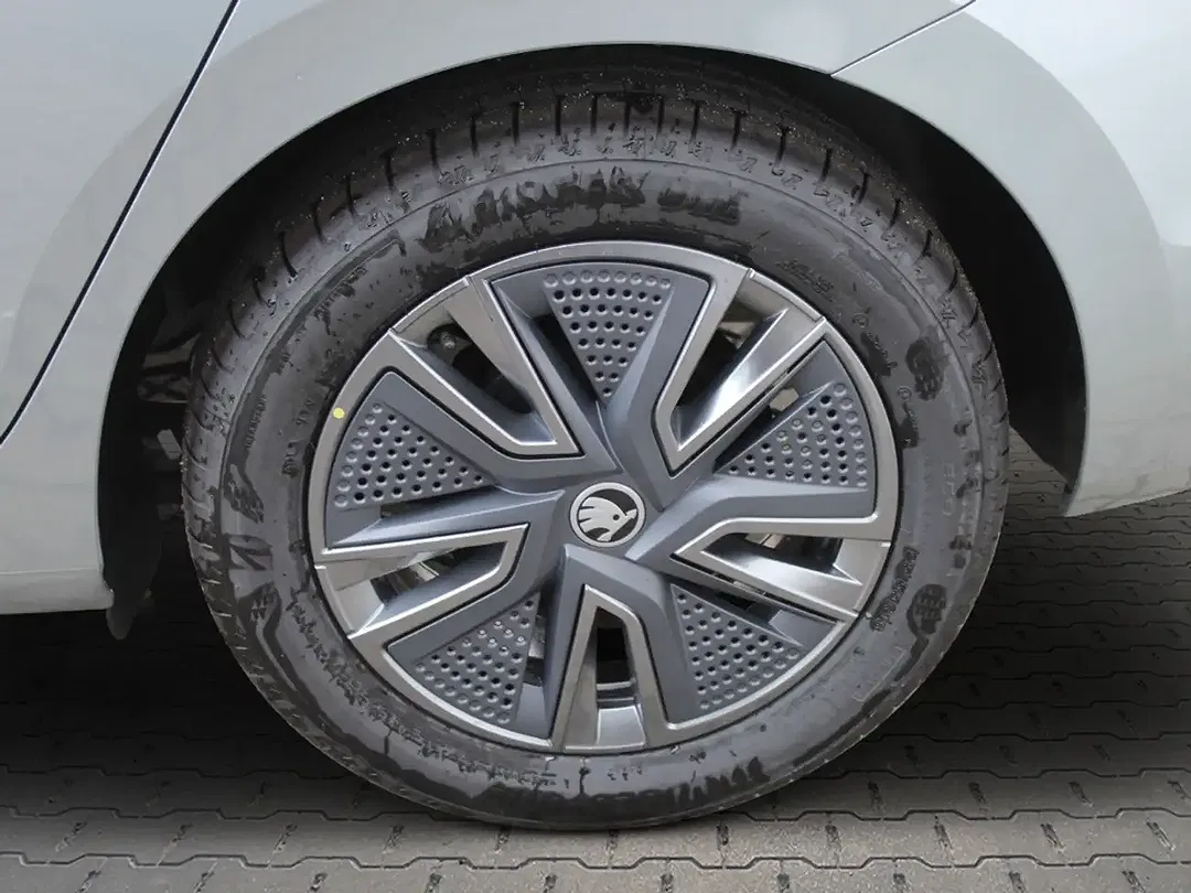 Skoda Fabia - Thumbnail 8