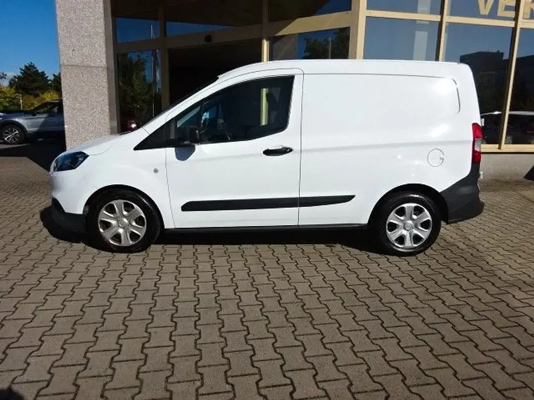Ford Transit Courier - Thumbnail 2