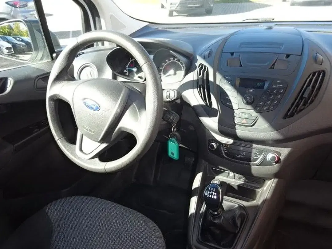 Ford Transit Courier - Thumbnail 8