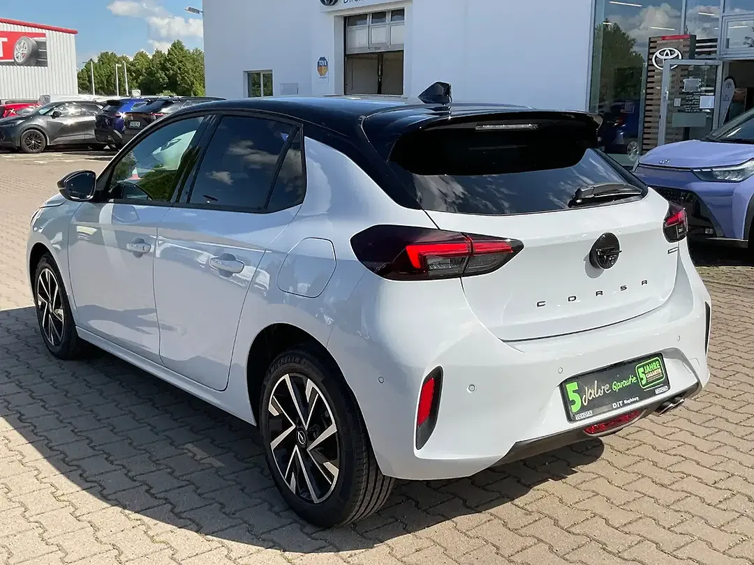 Opel Corsa - Thumbnail 4