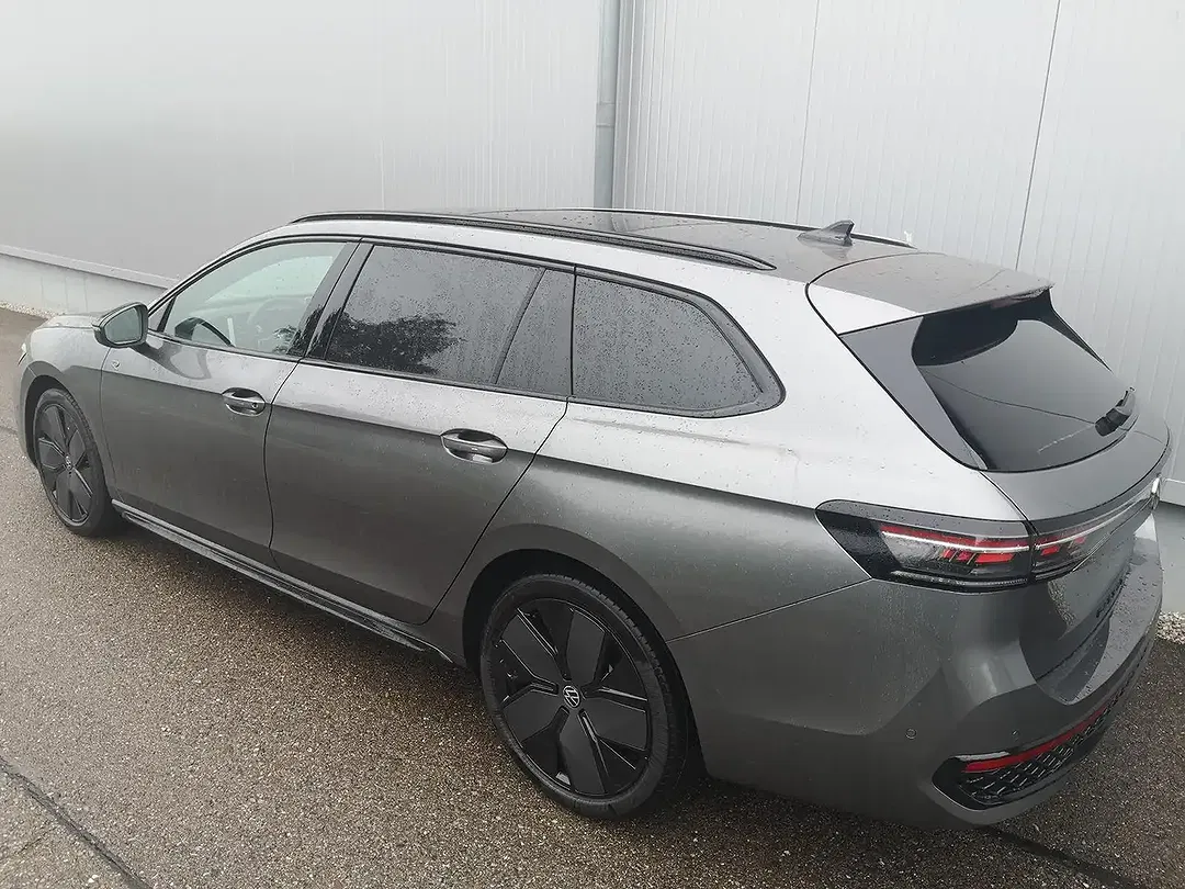 Volkswagen Passat Variant - Thumbnail 2