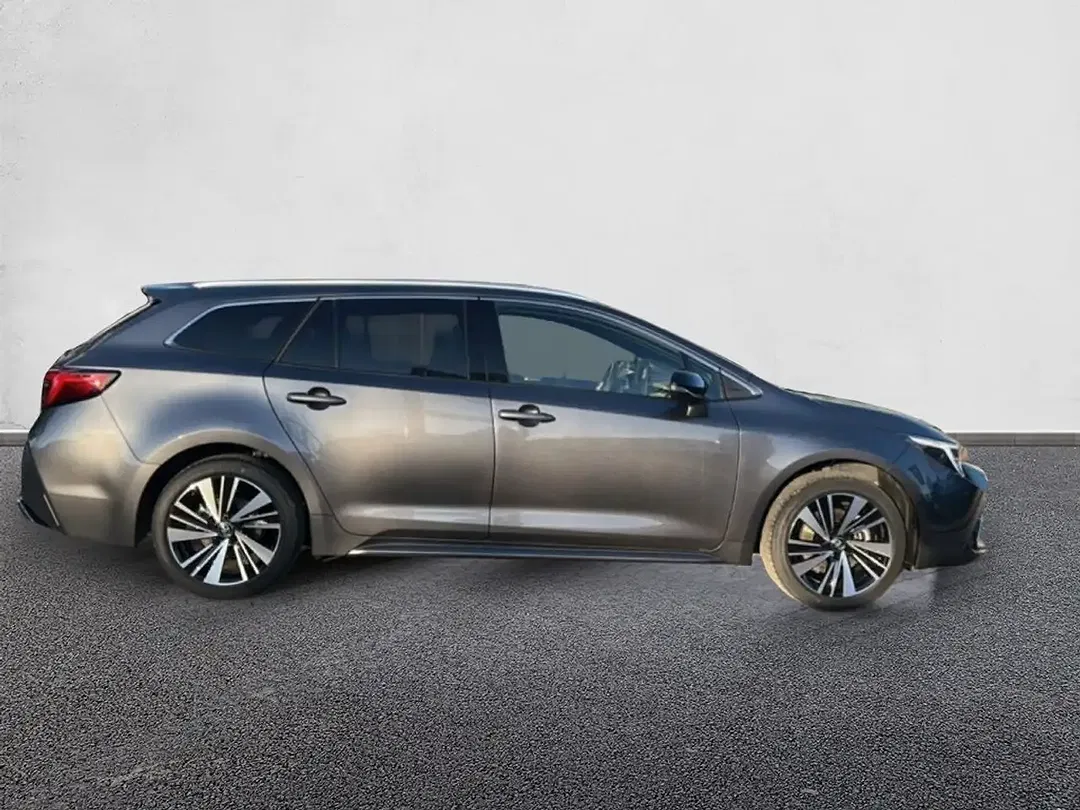 Toyota Corolla - Thumbnail 4