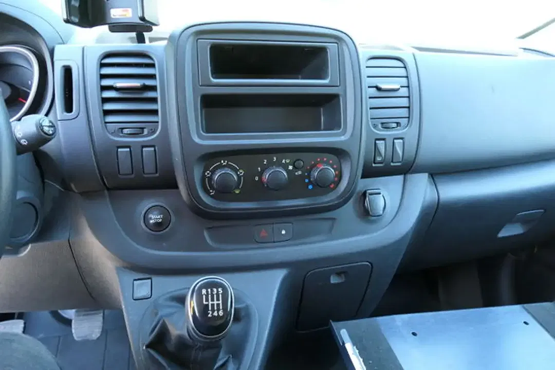 Renault Trafic - Thumbnail 11