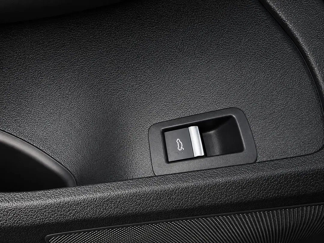 Audi A4 - Thumbnail 9