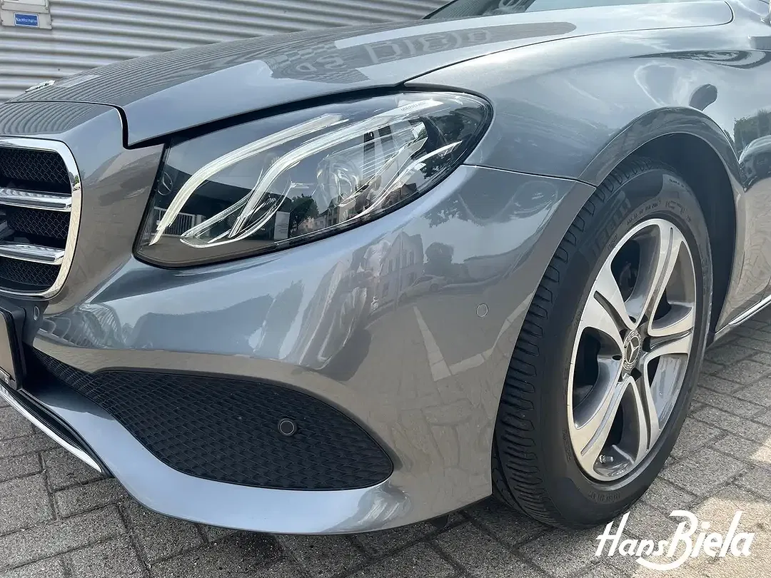 Mercedes-Benz E 200 - Thumbnail 3