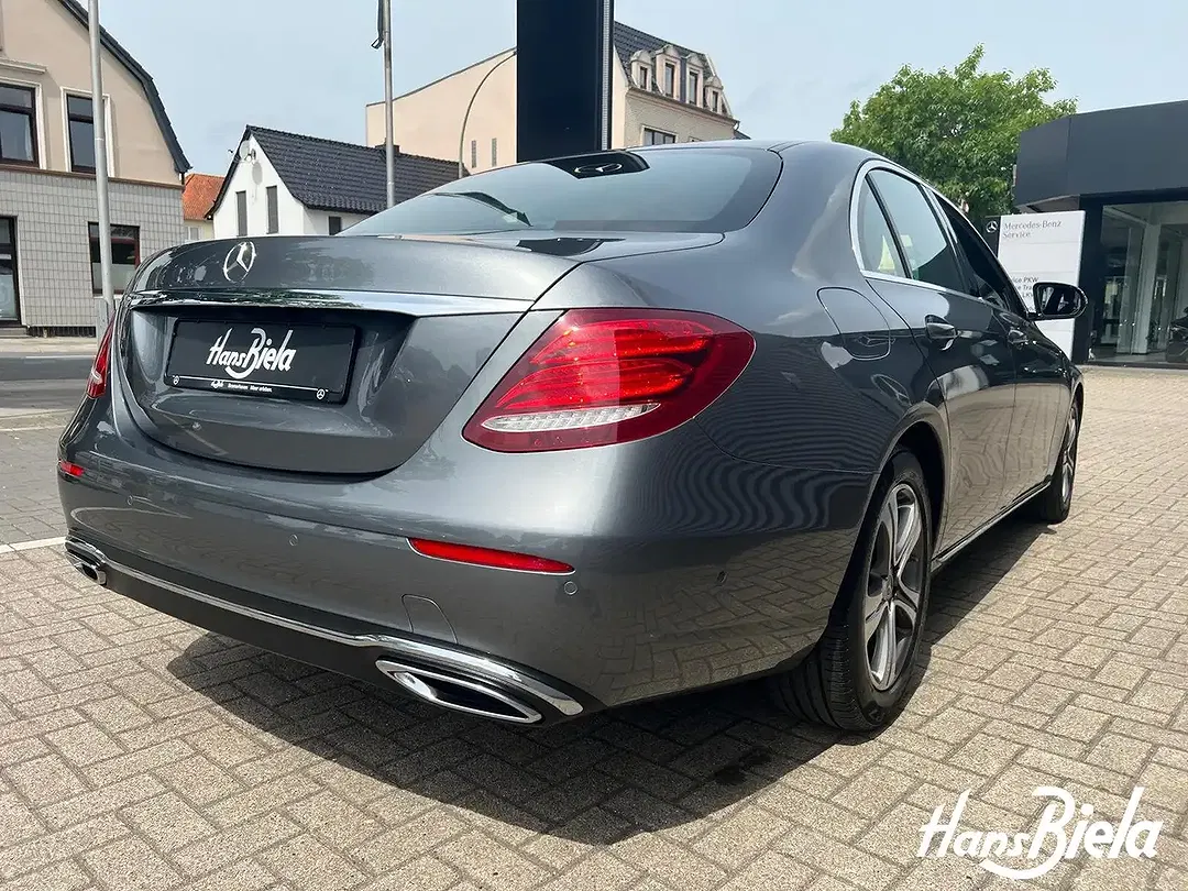 Mercedes-Benz E 200 - Thumbnail 5
