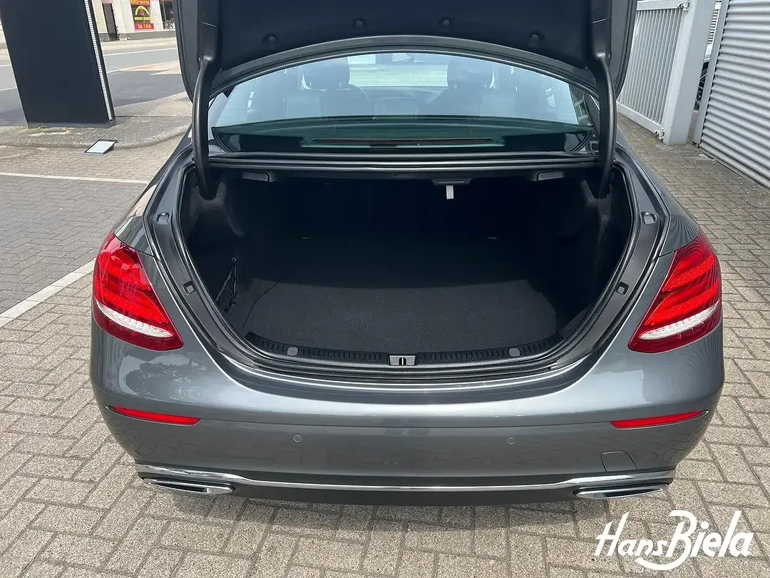 Mercedes-Benz E 200 - Thumbnail 6