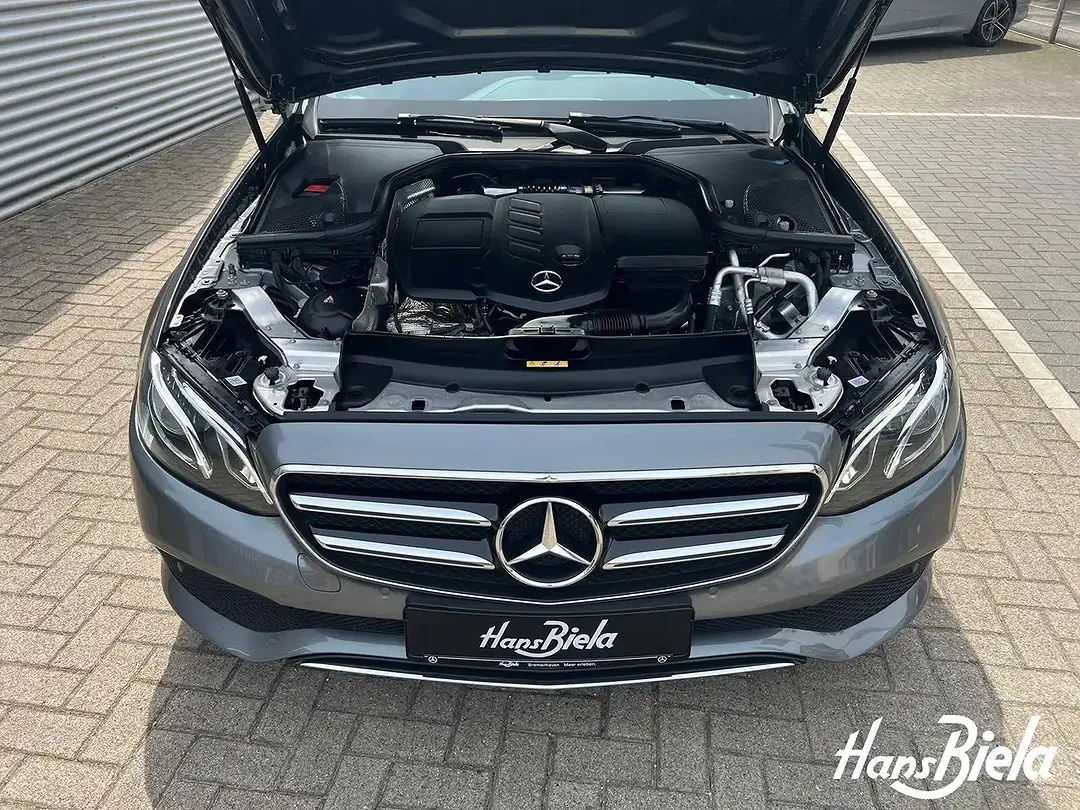 Mercedes-Benz E 200 - Thumbnail 7