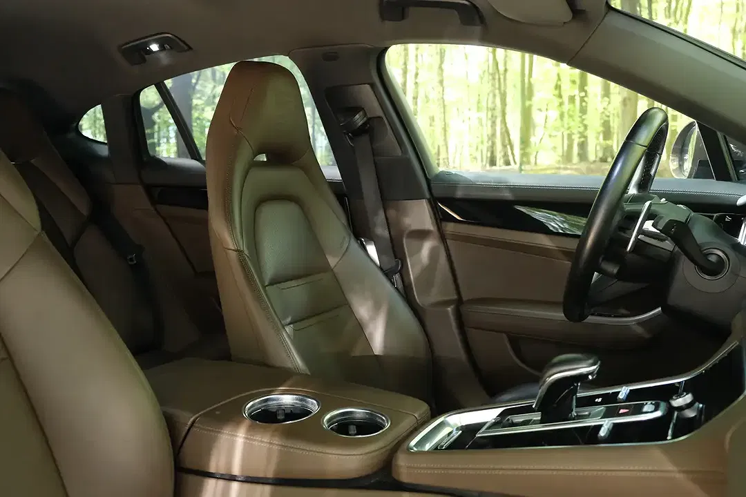 Porsche Panamera - Thumbnail 12
