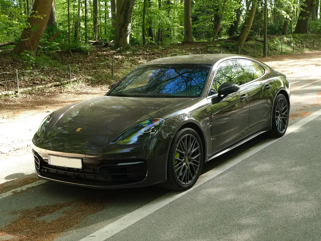 Porsche Panamera - Thumbnail 5