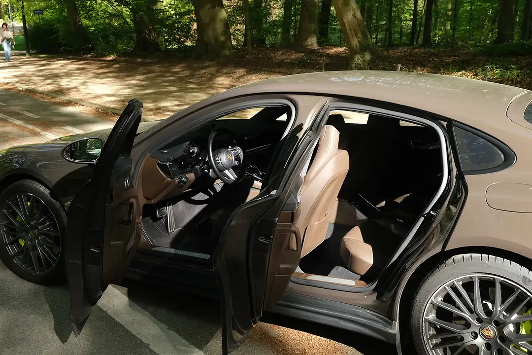 Porsche Panamera - Thumbnail 9