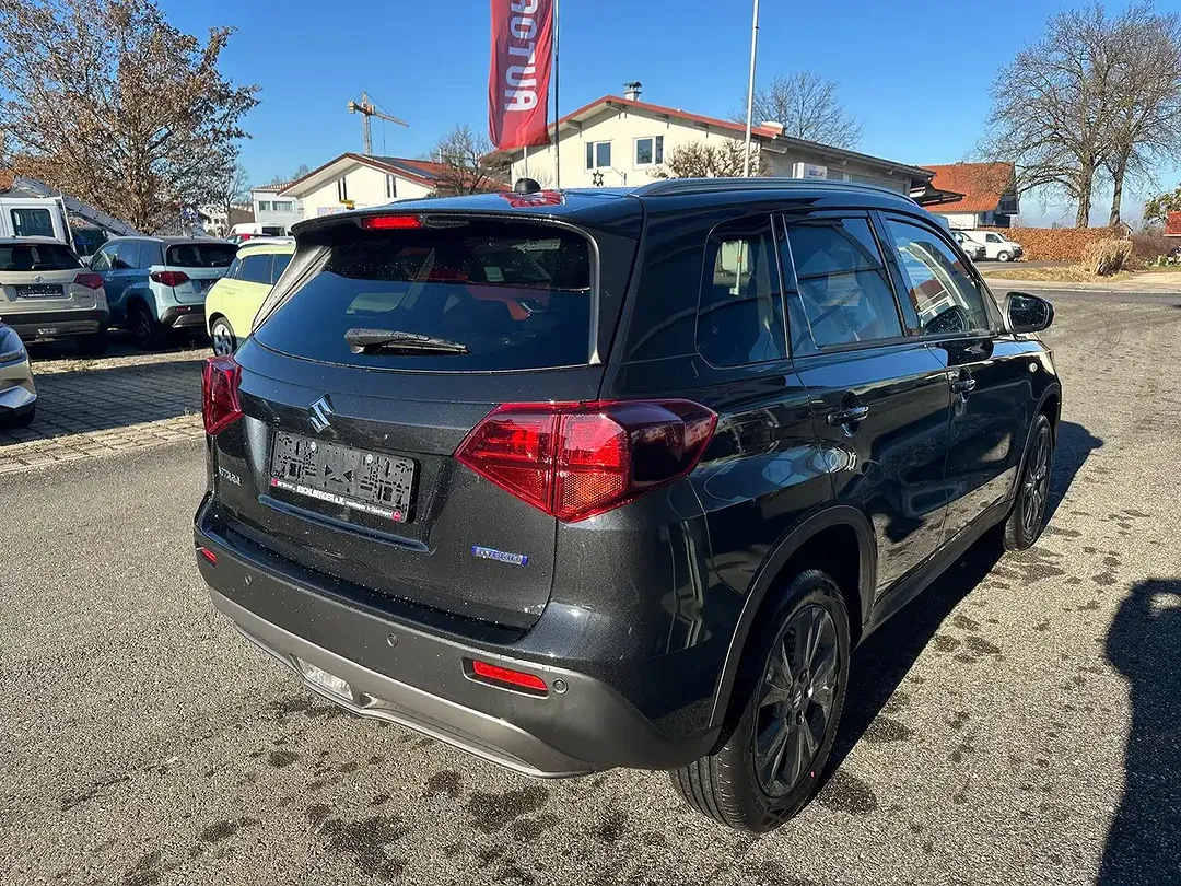 Suzuki Vitara - Thumbnail 5