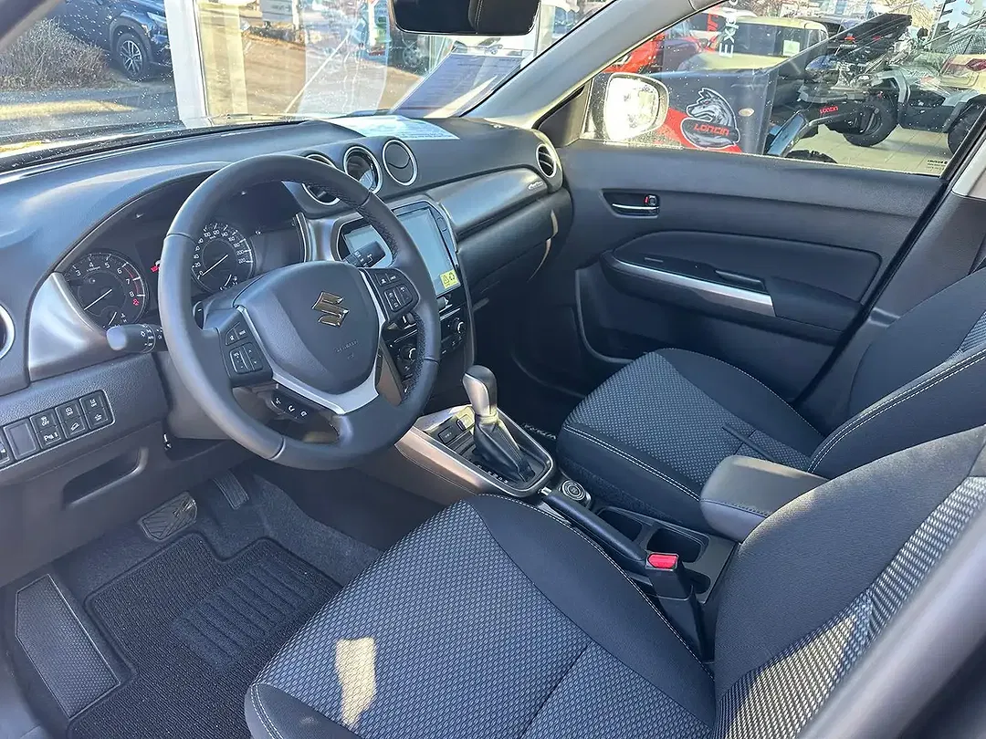 Suzuki Vitara - Thumbnail 8