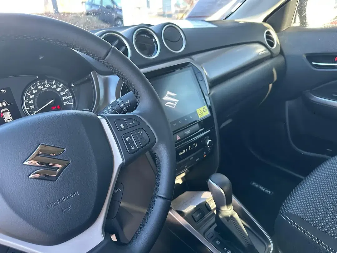 Suzuki Vitara - Thumbnail 9