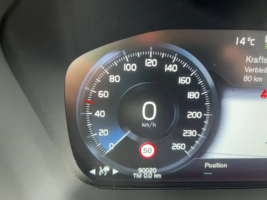 Volvo XC90 - Thumbnail 13