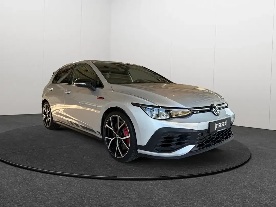 Volkswagen Golf GTI - Thumbnail 3