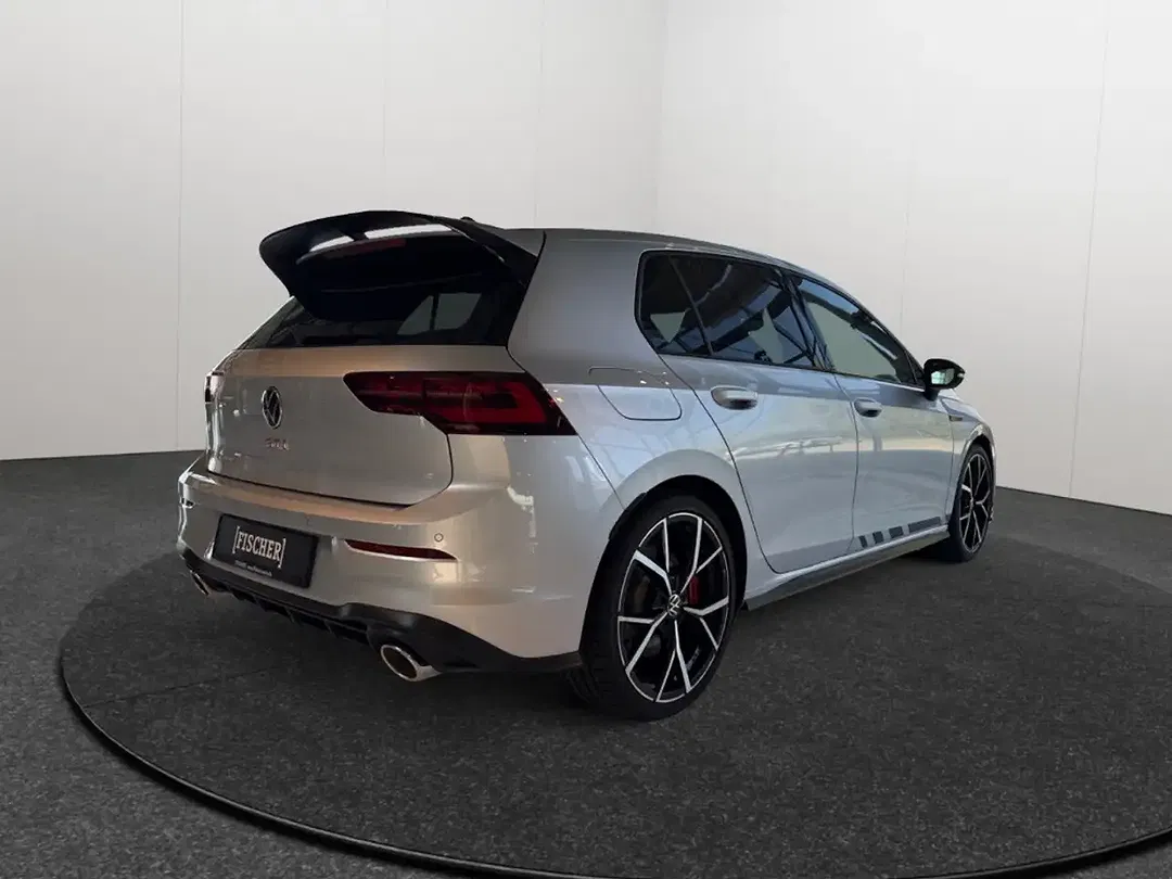 Volkswagen Golf GTI - Thumbnail 6