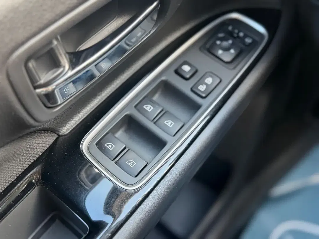 Mitsubishi Outlander - Thumbnail 21