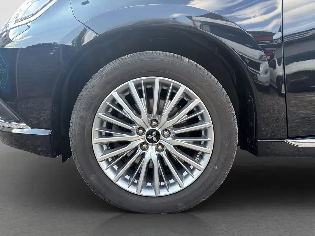 Mitsubishi Outlander - Thumbnail 24