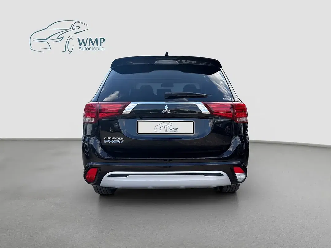 Mitsubishi Outlander - Thumbnail 5