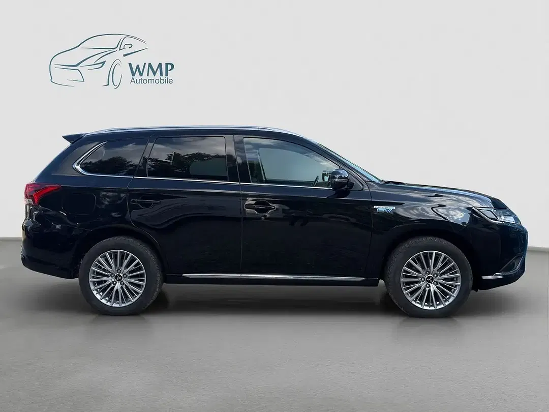 Mitsubishi Outlander - Thumbnail 8