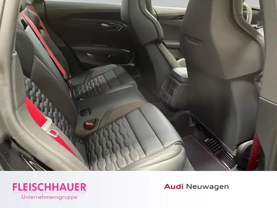 Audi e-tron - Thumbnail 9