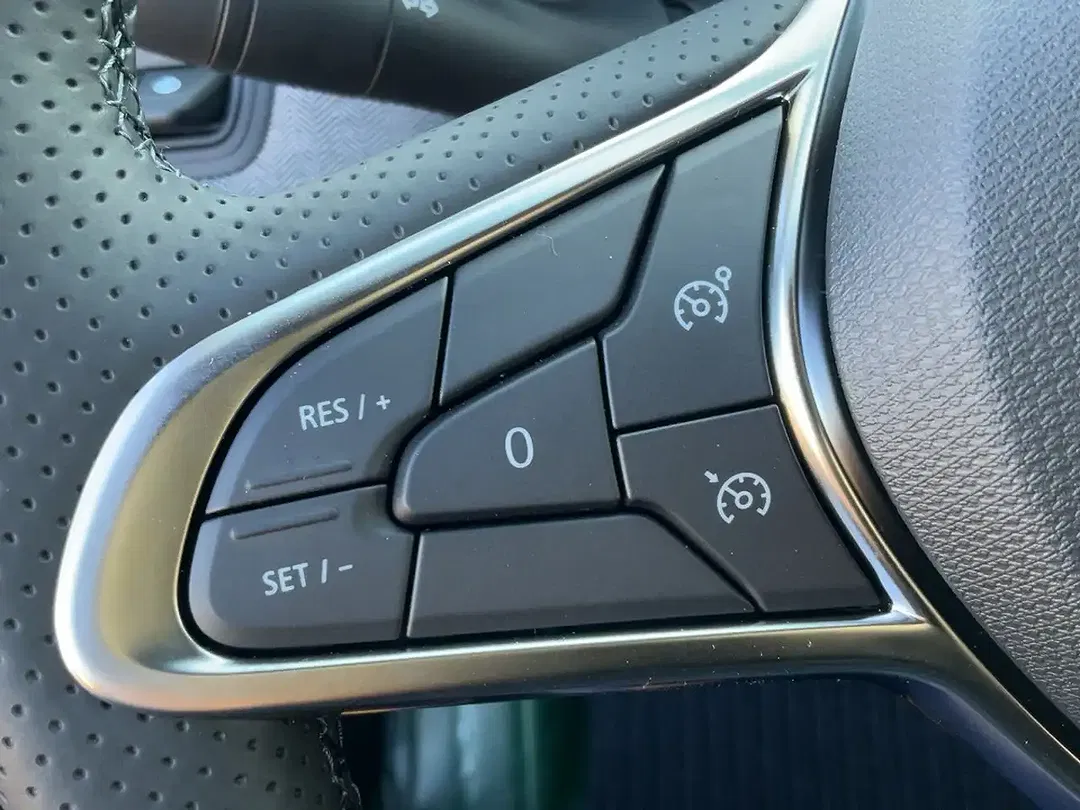 Renault Clio - Thumbnail 14