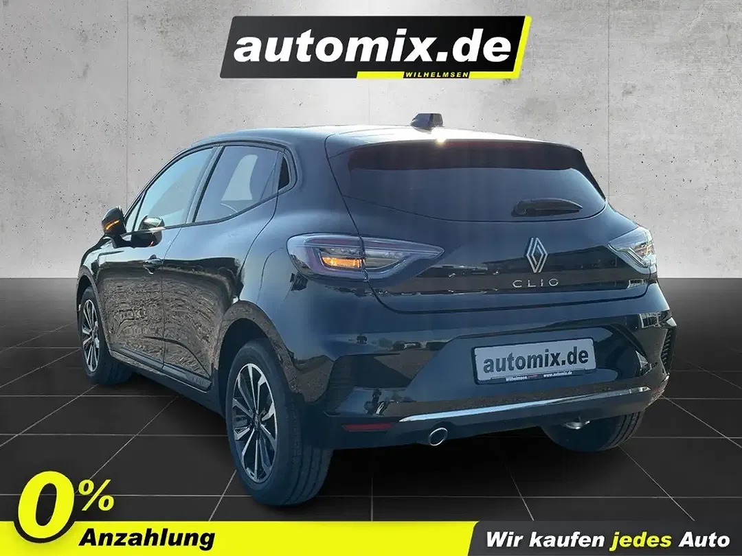 Renault Clio - Thumbnail 3