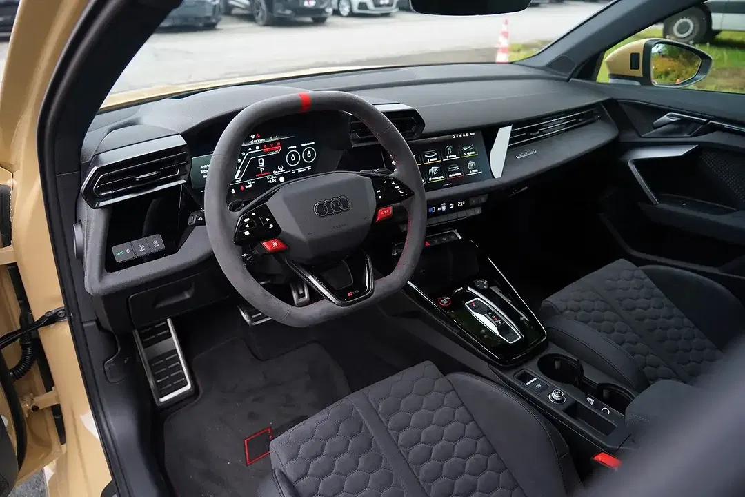 Audi RS3 - Thumbnail 11
