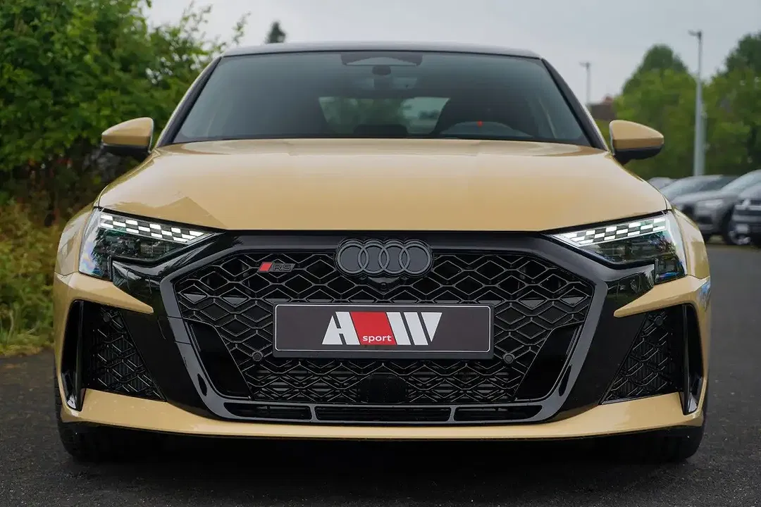Audi RS3 - Thumbnail 3
