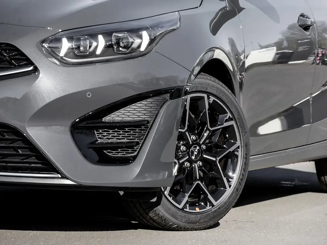 Kia Ceed / cee'd - Thumbnail 4