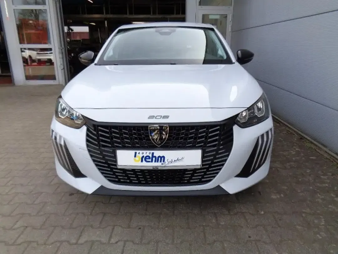 Peugeot e-208 - Thumbnail 2