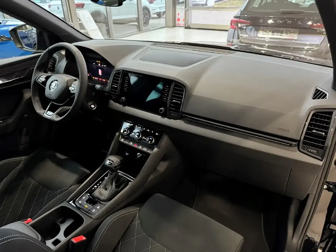 Skoda Karoq - Thumbnail 12