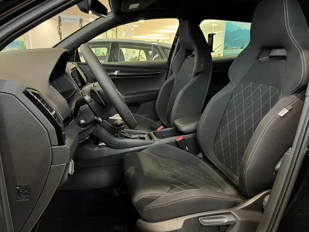 Skoda Karoq - Thumbnail 8