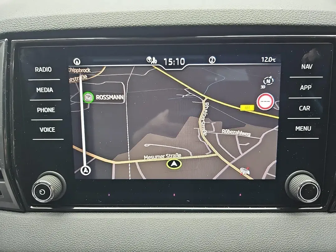 Skoda Karoq - Thumbnail 9