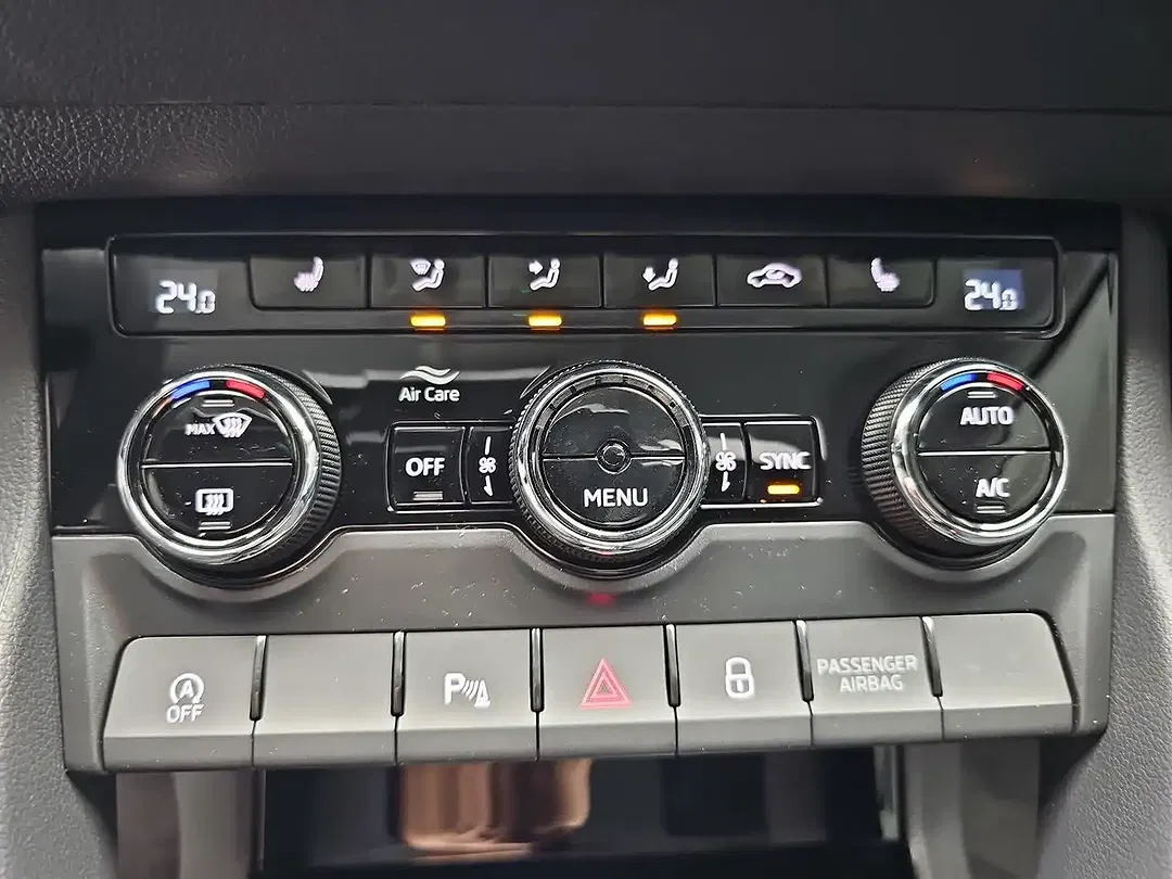 Skoda Karoq - Thumbnail 11