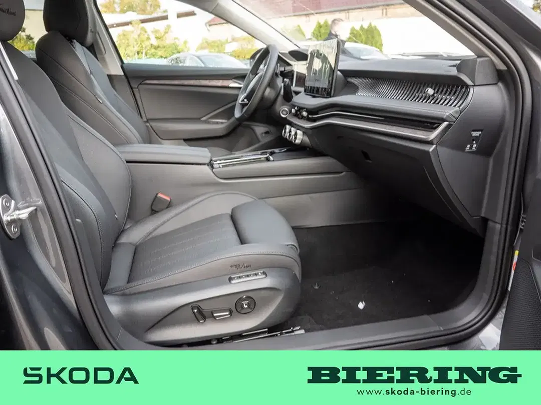 Skoda Superb - Thumbnail 2