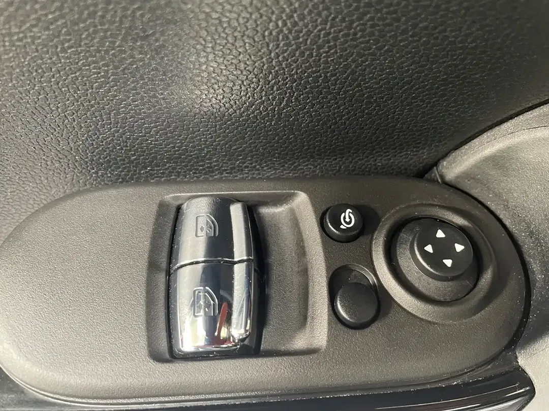 MINI Cooper - Thumbnail 11