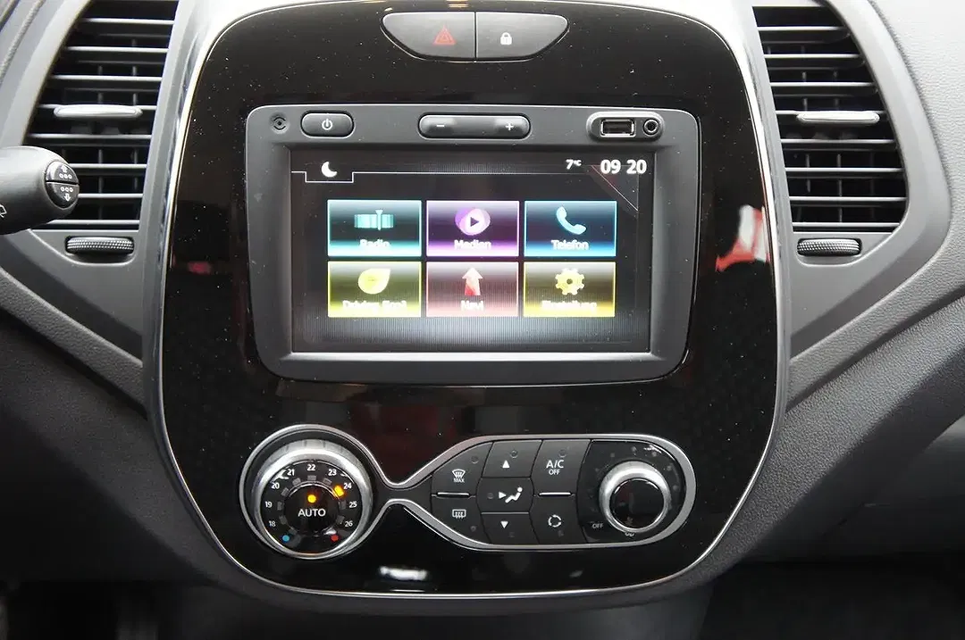 Renault Captur - Thumbnail 11
