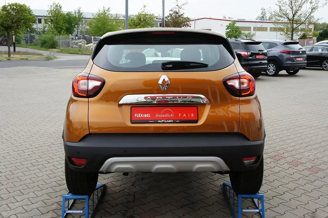 Renault Captur - Thumbnail 3