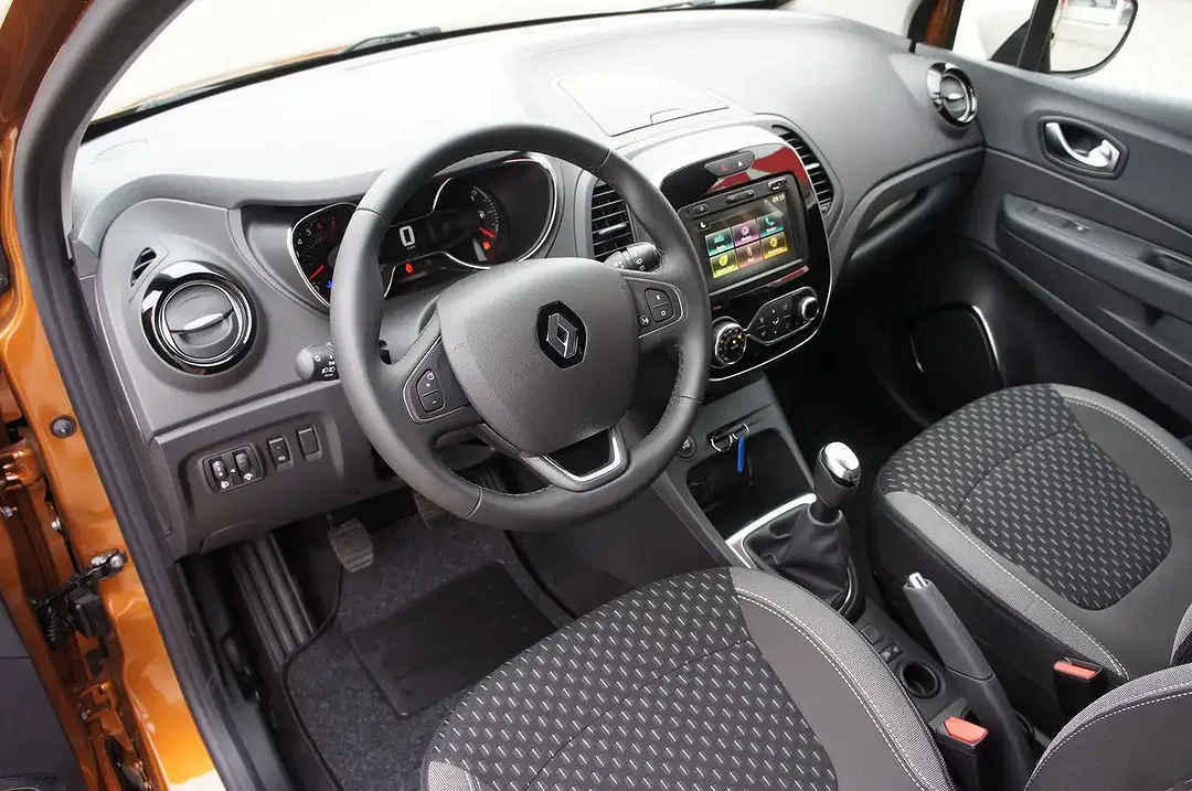Renault Captur - Thumbnail 4